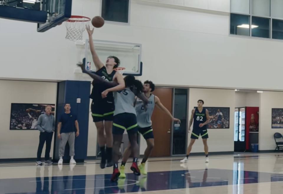 波士顿凯尔特人发布备战花絮，清晨战术微调，西甲任务艰巨，球探报告显示潜力的简单介绍